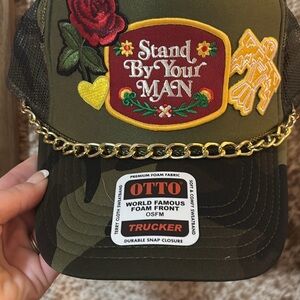 OTTO Olive Trucker Hat with Embroidery and Chain